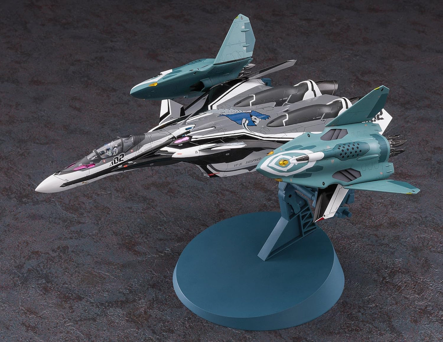 1/72 VF-31F SIEGFRIED Messer/Hayate with LILLDRAKEN Macross Delta The Movie (Stand Included) [LIMITED EDITION]