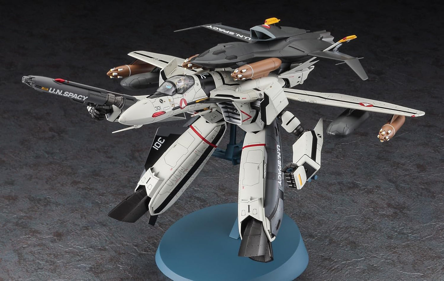 1/72 VF-0S GERWALK with GHOST MACROSS ZERO