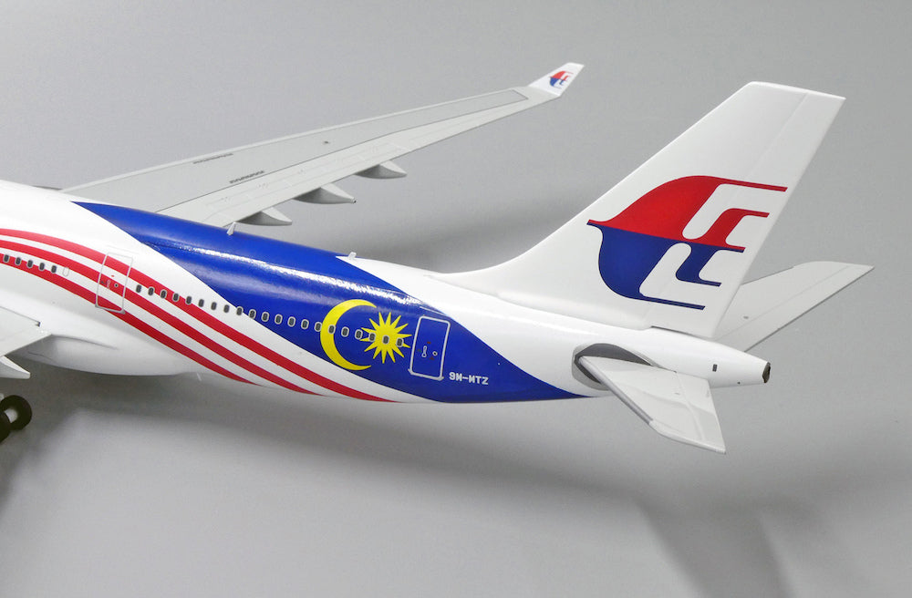 1/200 Malaysia Airlines Airbus A330-200 9M-MTZ iNegaraku Liveryi