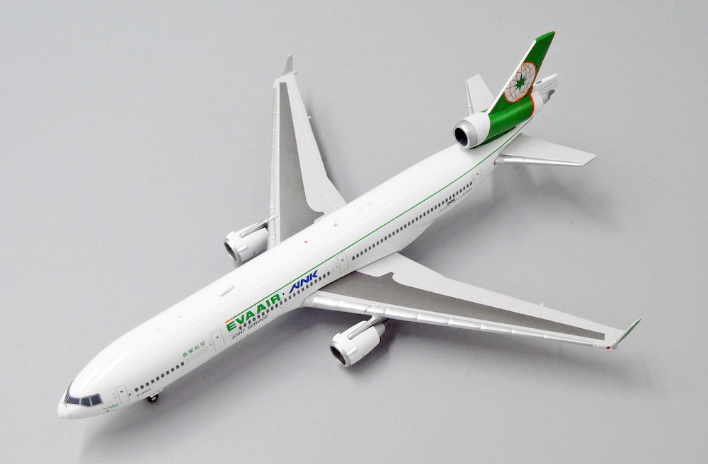 1/400 EVA Air McDonnell Douglas MD-11 B-16102 iANK Joint Servicei