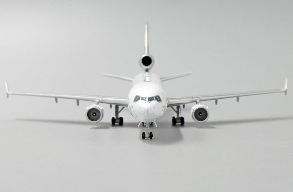 1/400 EVA Air McDonnell Douglas MD-11 B-16102 iANK Joint Servicei