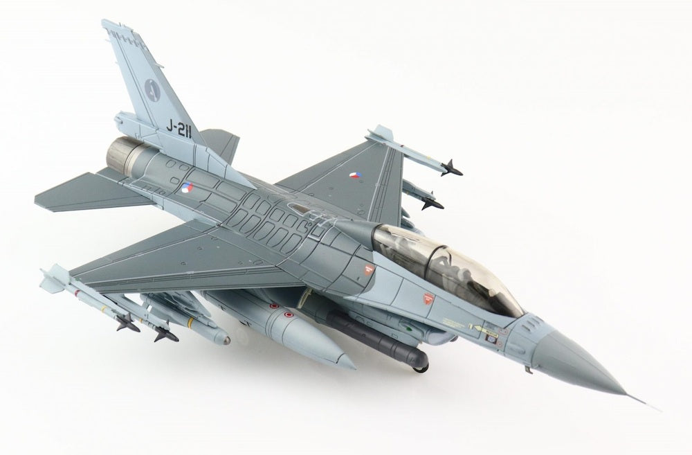 1/72 Lockheed F-16BM J-211 322 Squadron RNLAF Volkel AB 2006