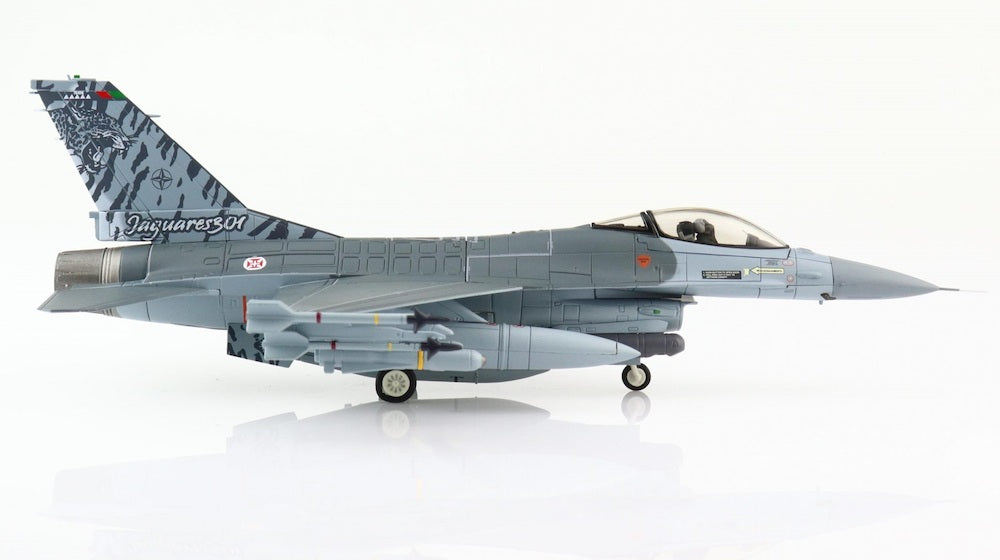 1/72 Lockheed F-16AM 301 Sq.  - Jaguares -  Portuguese Air Force  - NATO Tiger Meet 2011 -