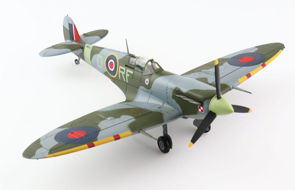 1/48 Spitfire MK. Vb RF-D/AB910 RAF Kemble Air Show June 2011 BBMF scheme