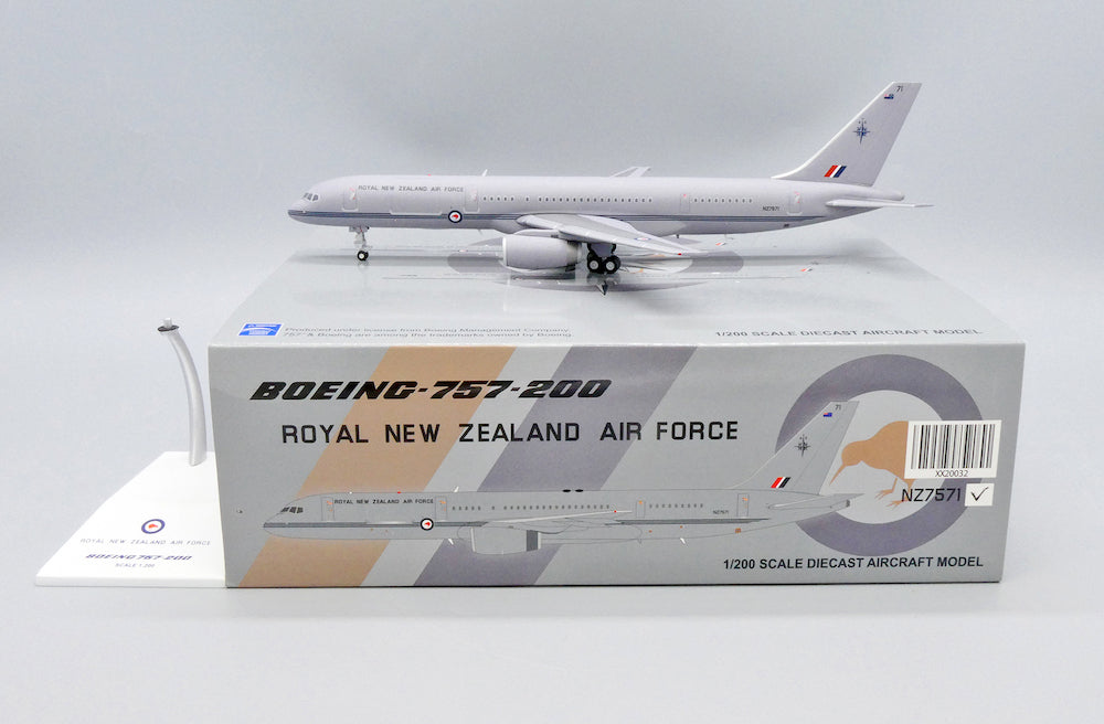 1/200 Royal New Zealand Air Force B757-200 NZ7571