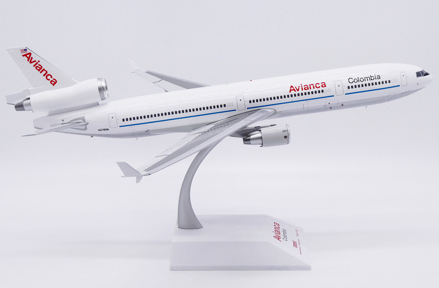 1/200 Avianca Colombia McDonnell Douglas MD-11 "Polished" Reg: N278WA with Stand