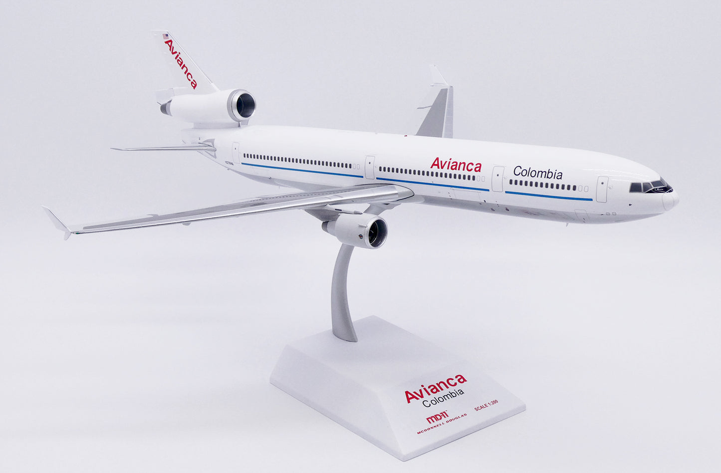 1/200 Avianca Colombia McDonnell Douglas MD-11 "Polished" Reg: N278WA with Stand