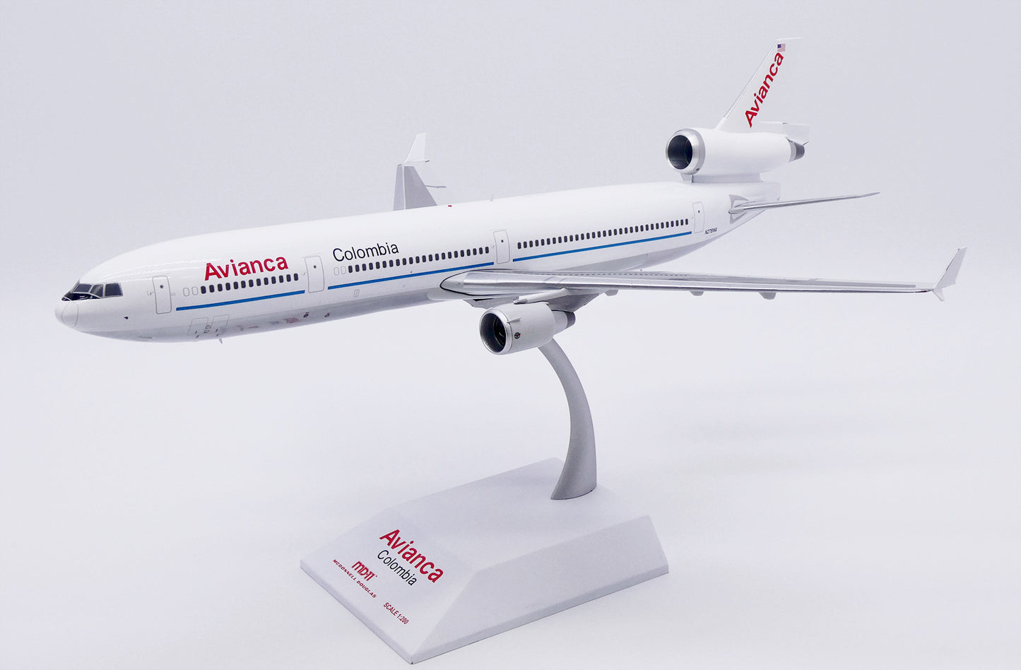 1/200 Avianca Colombia McDonnell Douglas MD-11 "Polished" Reg: N278WA with Stand