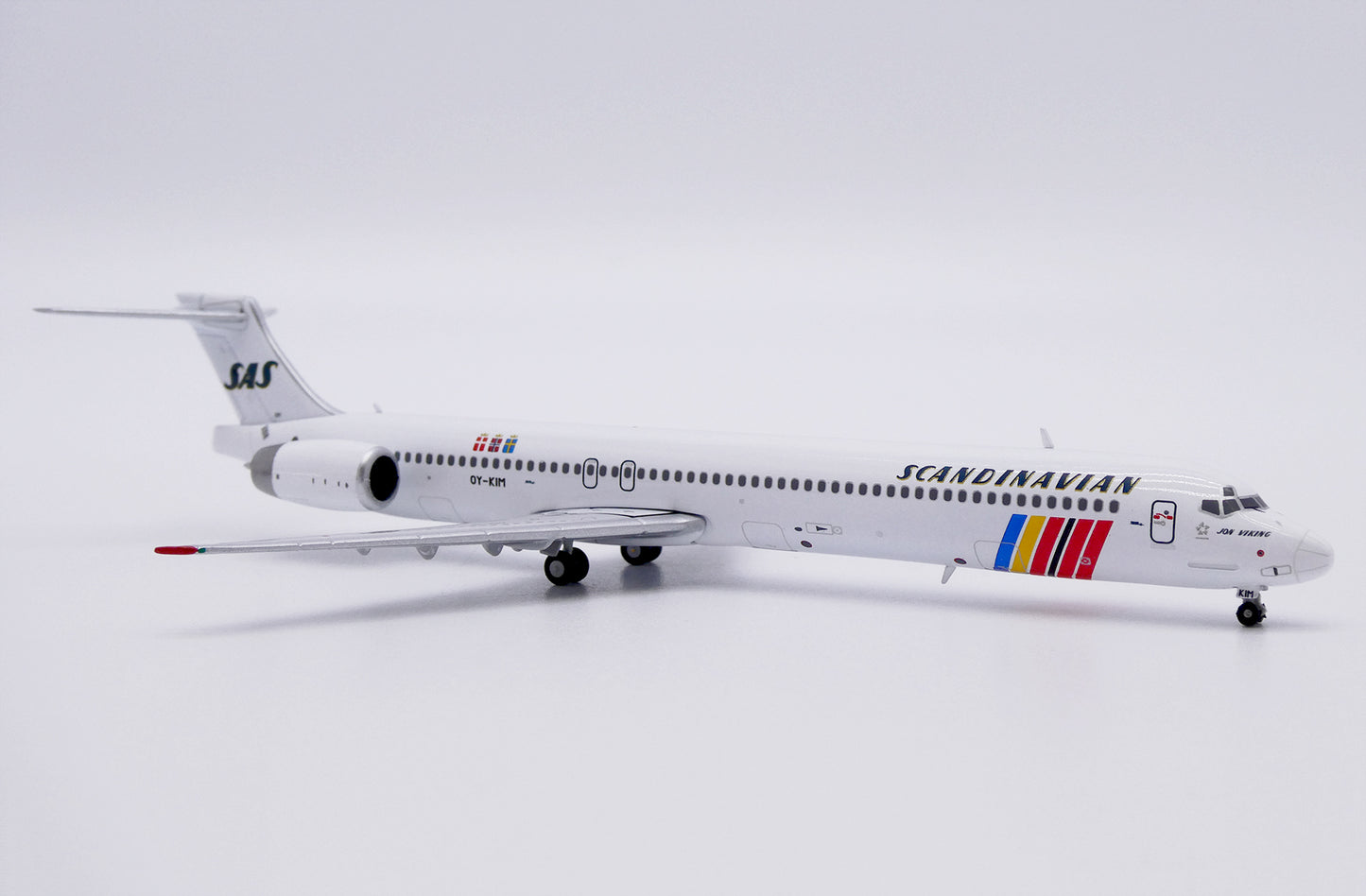 1/400 SAS Scandinavian Airlines McDonnell Douglas MD-90 "OC" Reg: OY-KIM with Antenna