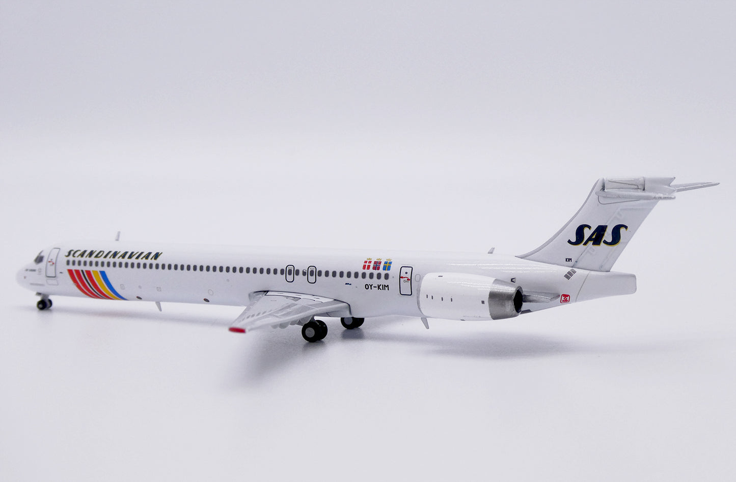 1/400 SAS Scandinavian Airlines McDonnell Douglas MD-90 "OC" Reg: OY-KIM with Antenna