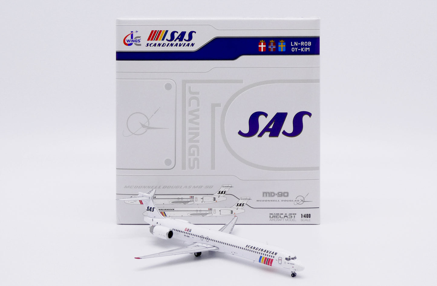 1/400 SAS Scandinavian Airlines McDonnell Douglas MD-90 "OC" Reg: OY-KIM with Antenna