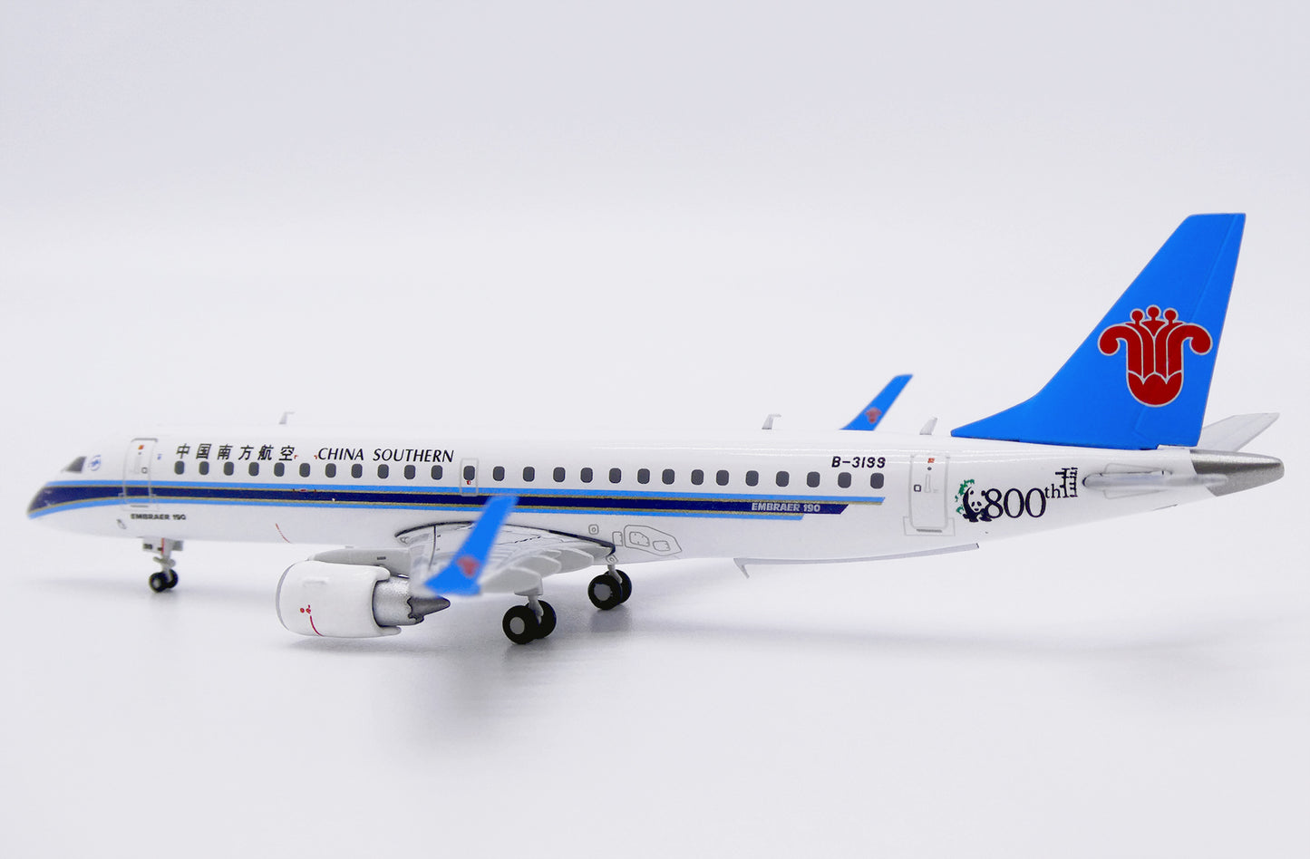 1/400 China Southern Airlines Embraer ERJ-190LR "800th E-Jet" Reg: B-3199 with Antenna