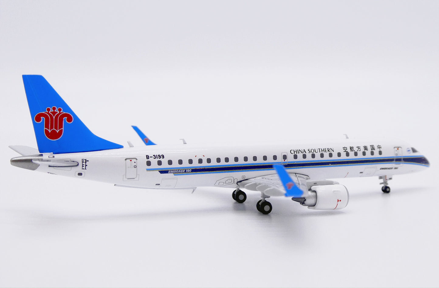 1/400 China Southern Airlines Embraer ERJ-190LR "800th E-Jet" Reg: B-3199 with Antenna