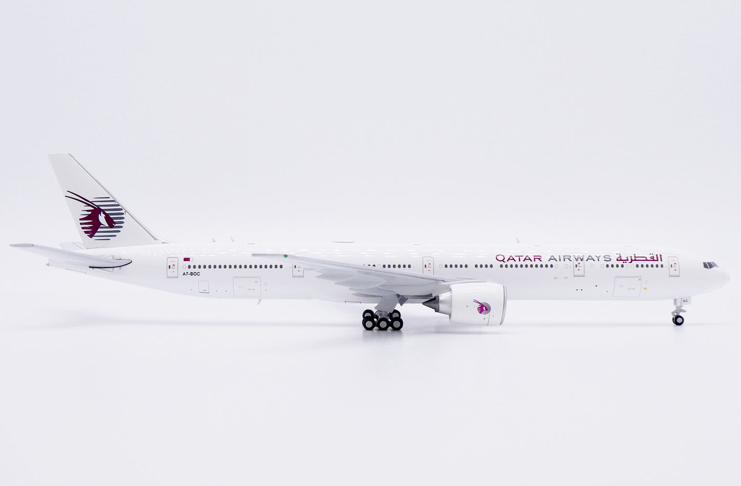 1/400 Qatar Airways Boeing 777-300ER "All White" Reg: A7-BOC with Antenna