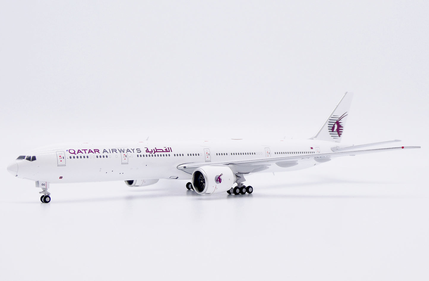 1/400 Qatar Airways Boeing 777-300ER "All White" Reg: A7-BOC with Antenna