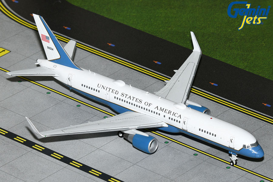 1/200 U.S. Air Force C-32A (B757-200W) 99-0004