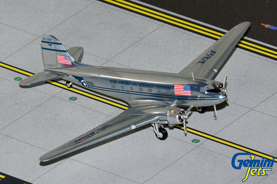 1/200 Pan American Airways System DC-3C NC33611 (Polished)