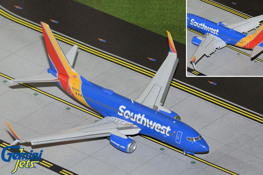 1/200 Southwest Airlines B737-700W N943WN Flaps Down
