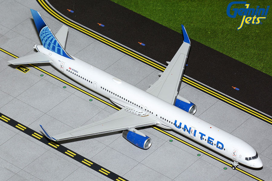 1/200 United Airlines B757-300W N75854