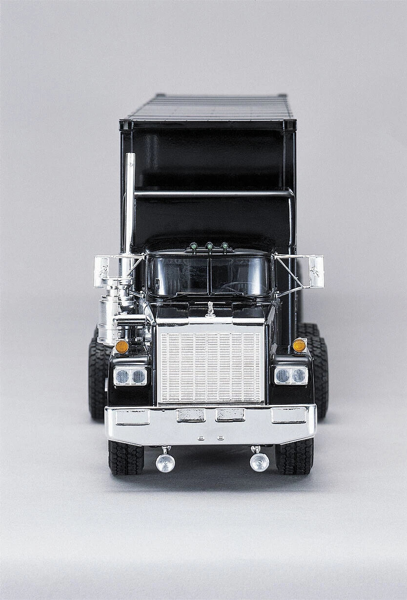 1/28 KNIGHT RIDER TRAILER TRUCK