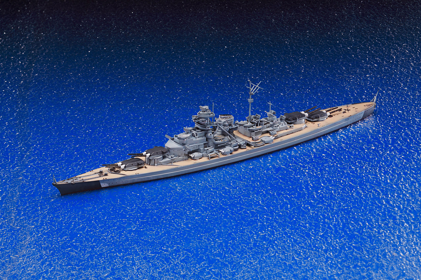 1/700 GERMAN BATTLESHIP BISMARCK