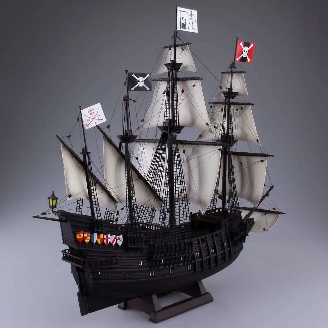 1/100 PIRATE SHIP