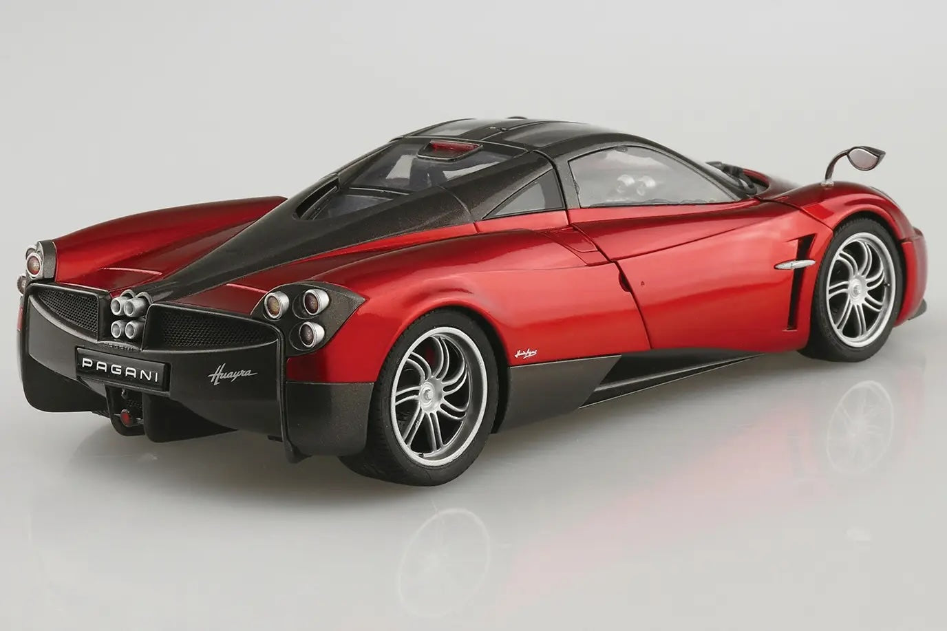1/24 PAGANI HUAYRA '12