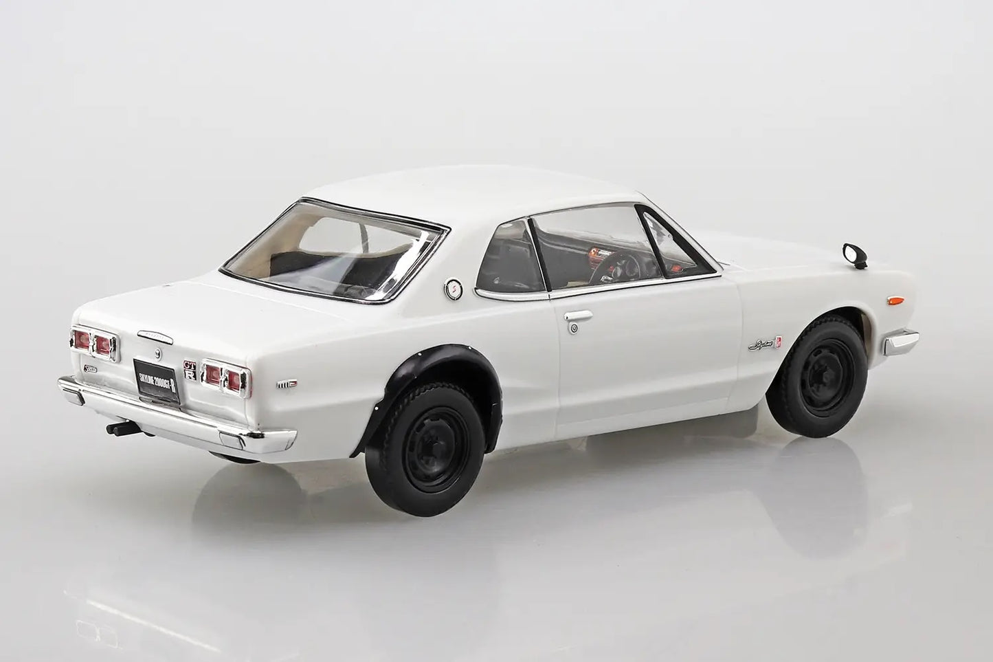 1/32 SNAP NISSAN SKYLINE 2000 GT-R (White)