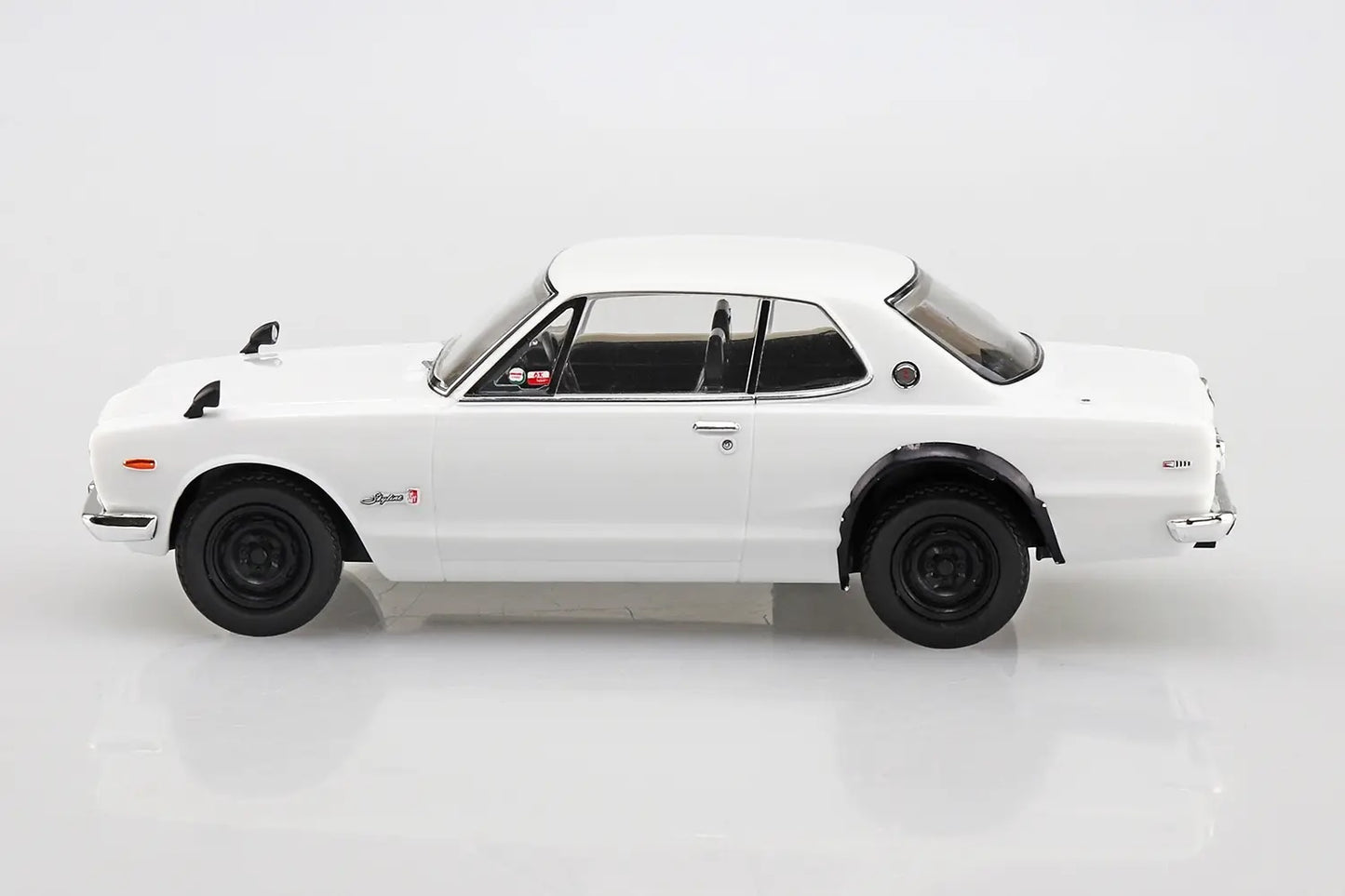 1/32 SNAP NISSAN SKYLINE 2000 GT-R (White)