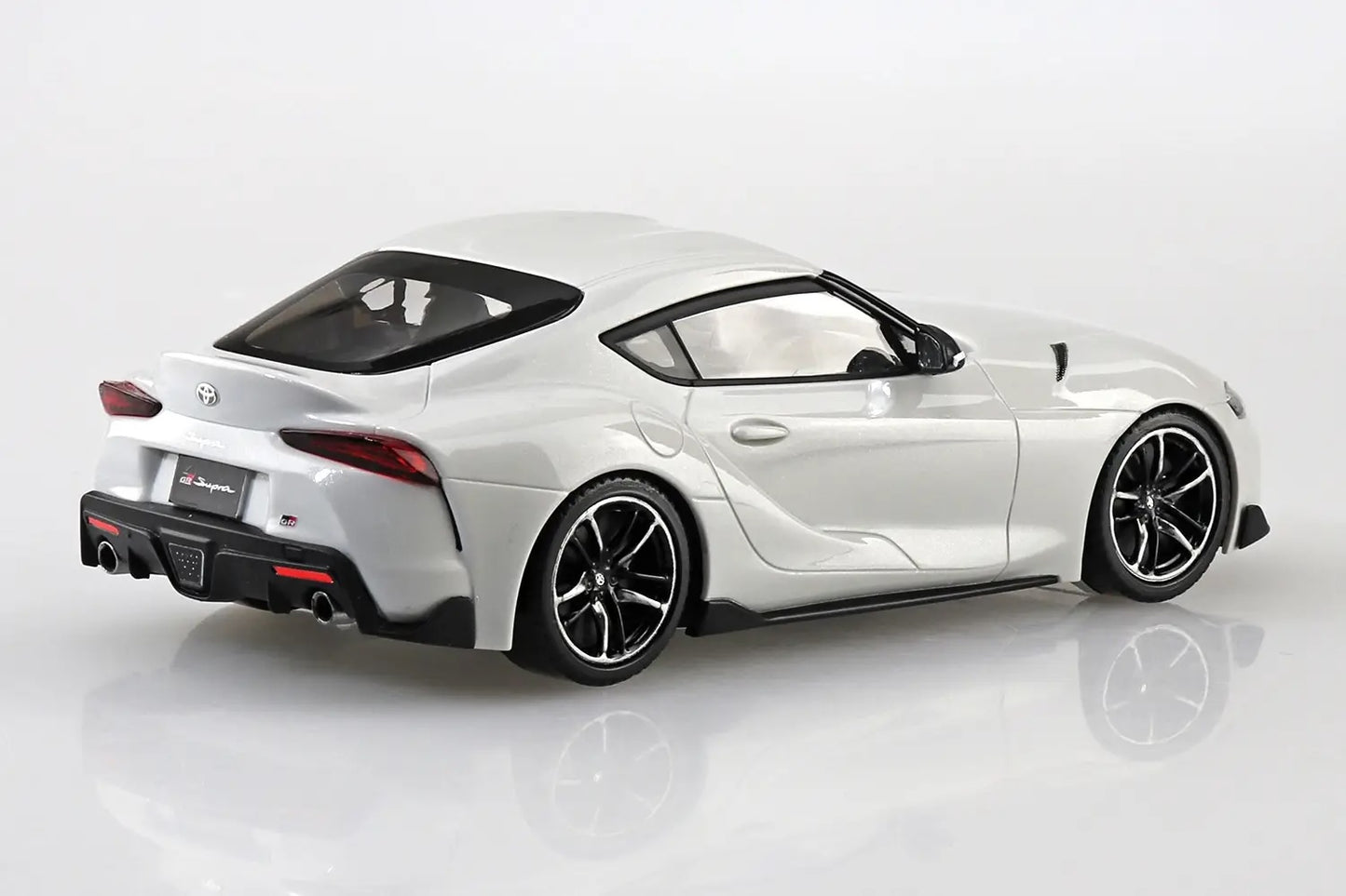 1/32 SNAP TOYOTA GR SUPRA (White Metallic)