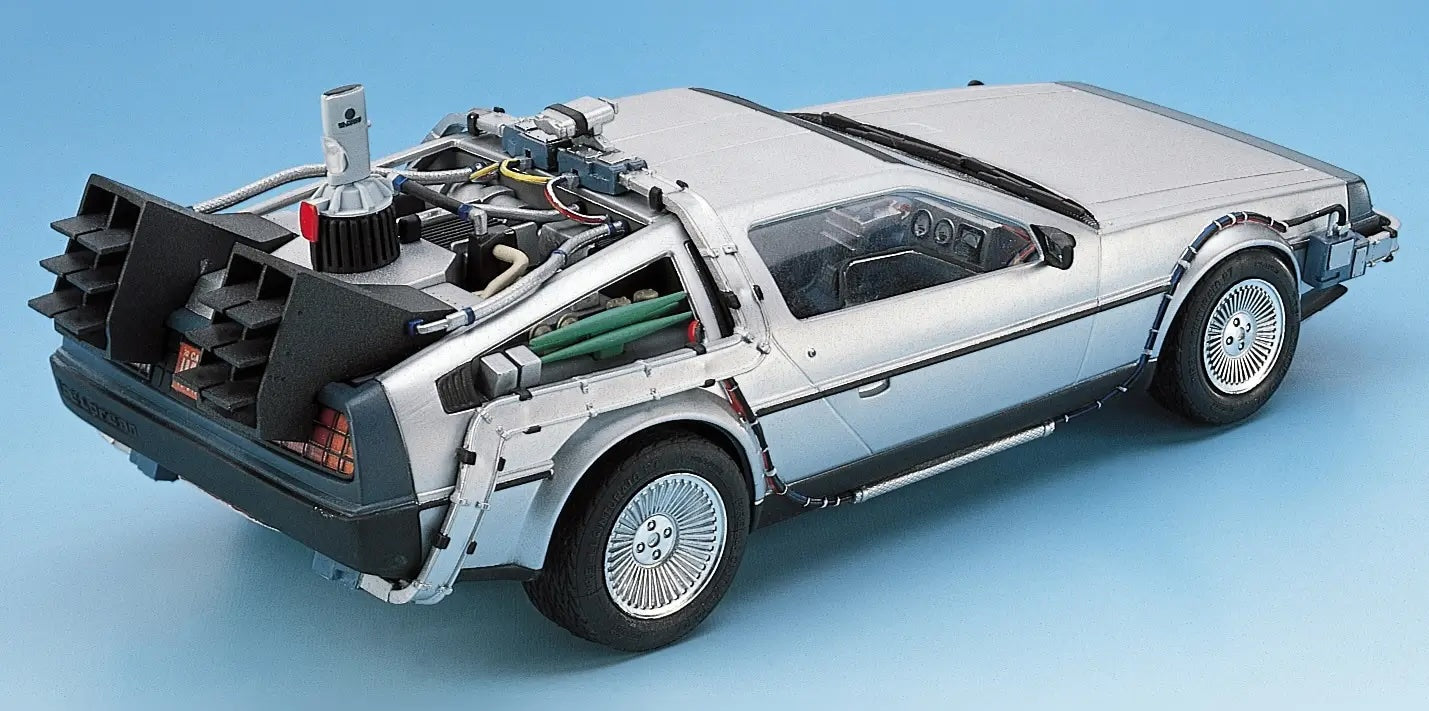 1/24 BACK TO THE FUTURE DELOREAN from PART II