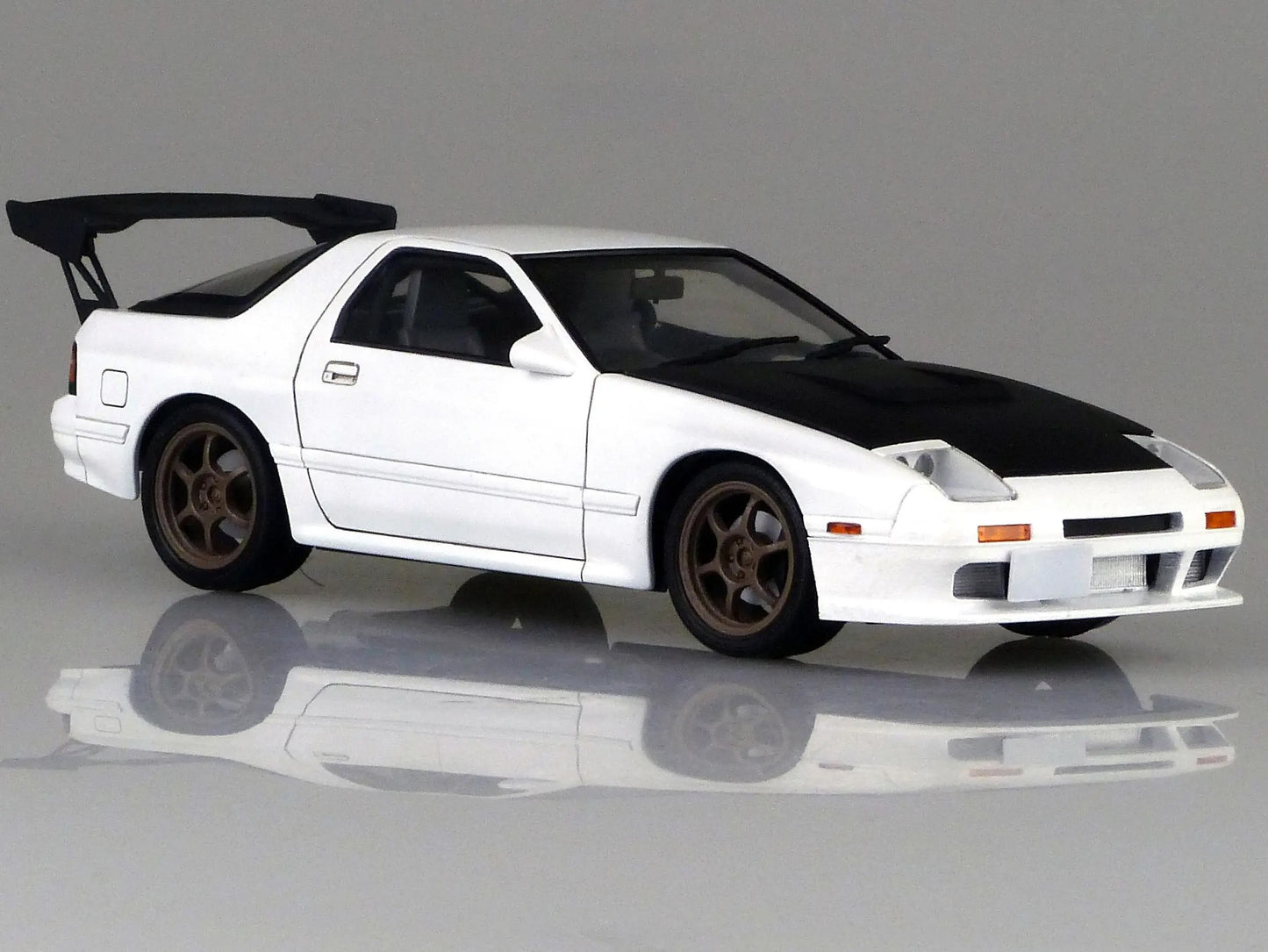 1/24 INITIAL-D TAKAHASHI RYOSUKE MAZDA FC3S RX-7 HAKONE BATTLE VER.