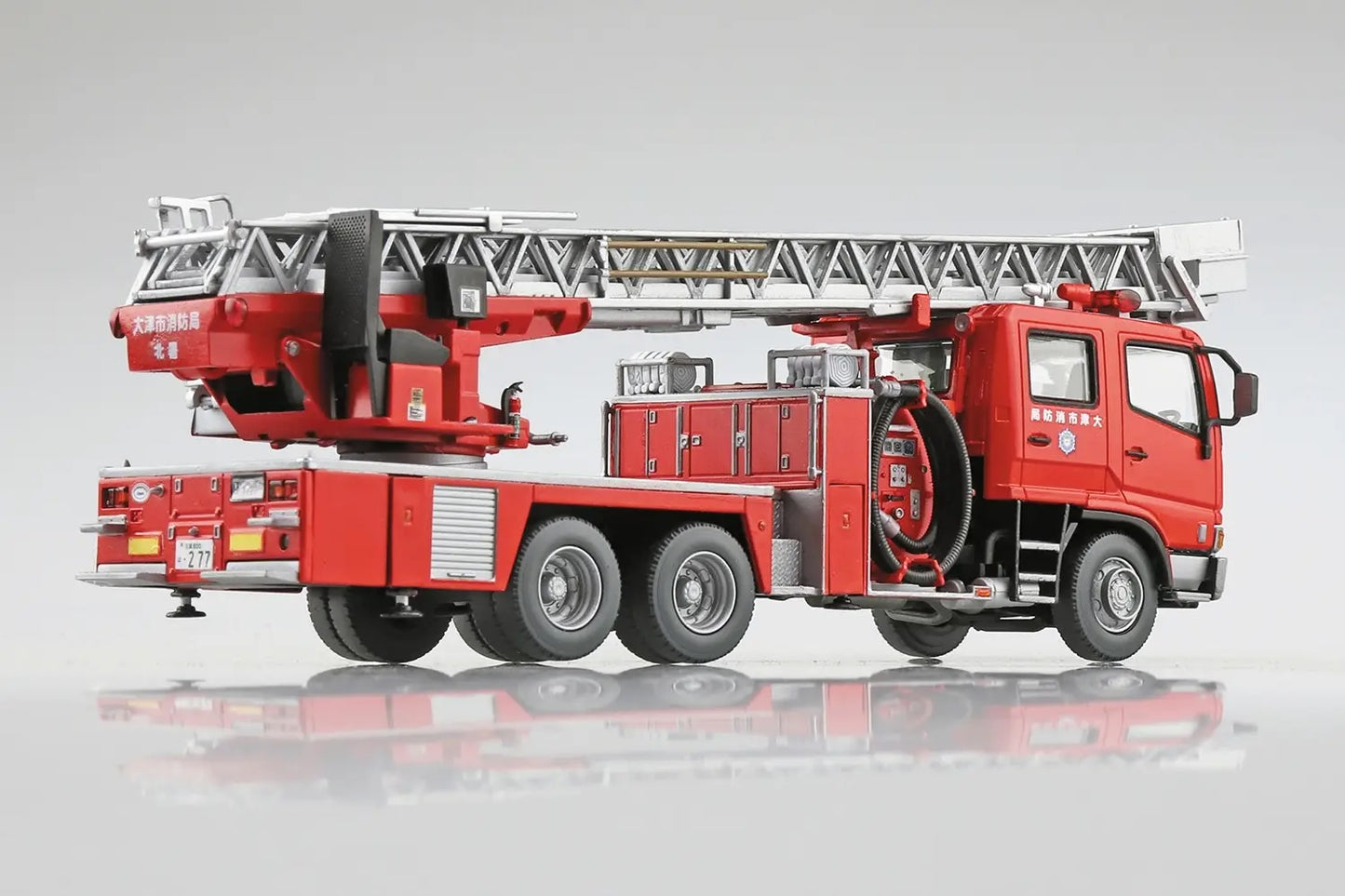 1/72 FIRE LADDER TRUCK OTSU MUNICIPAL FIRE DEPARTMENT Kita-Hashigo 1