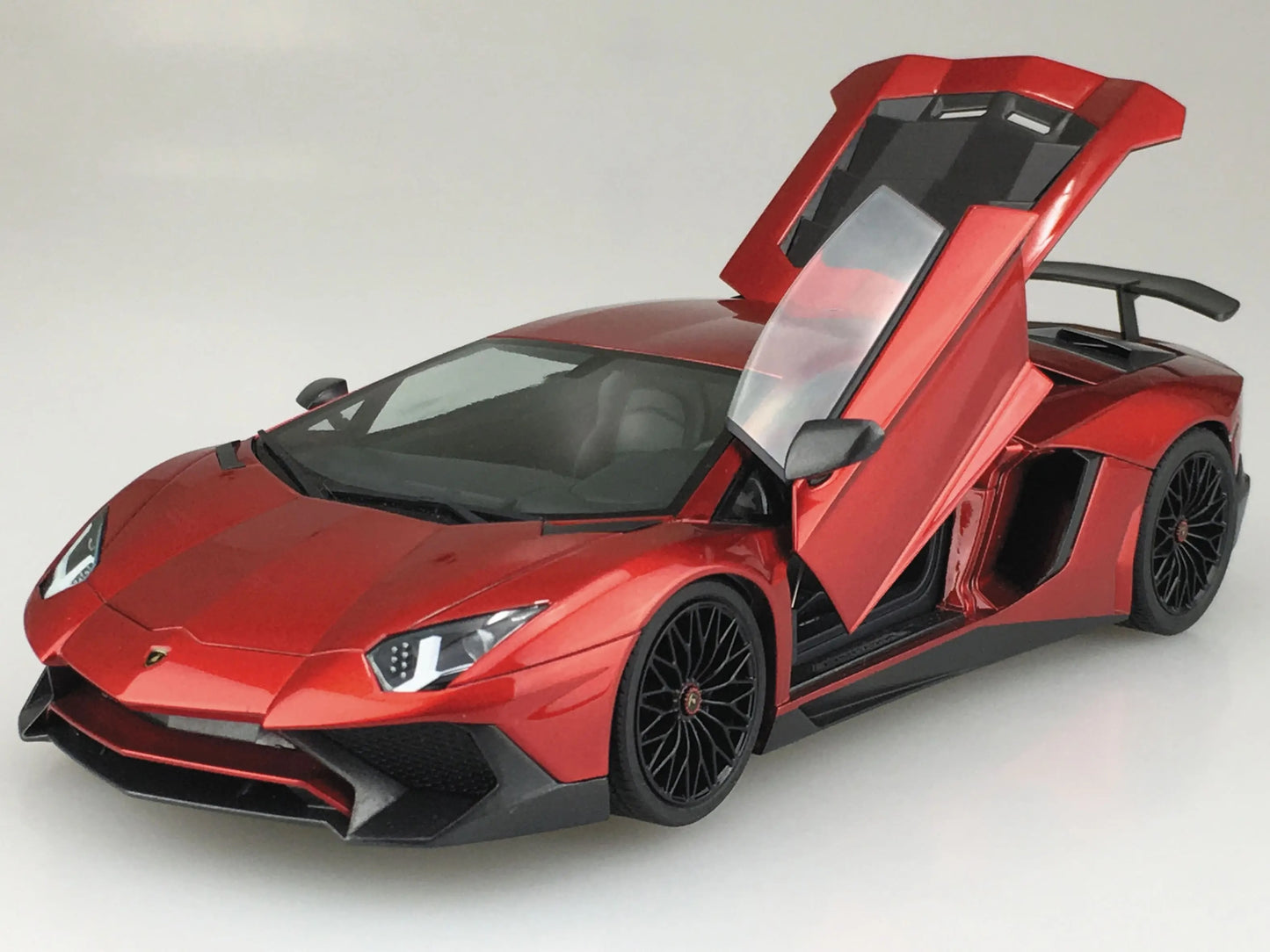 1/24 LAMBORGHINI AVENTADOR SV '15