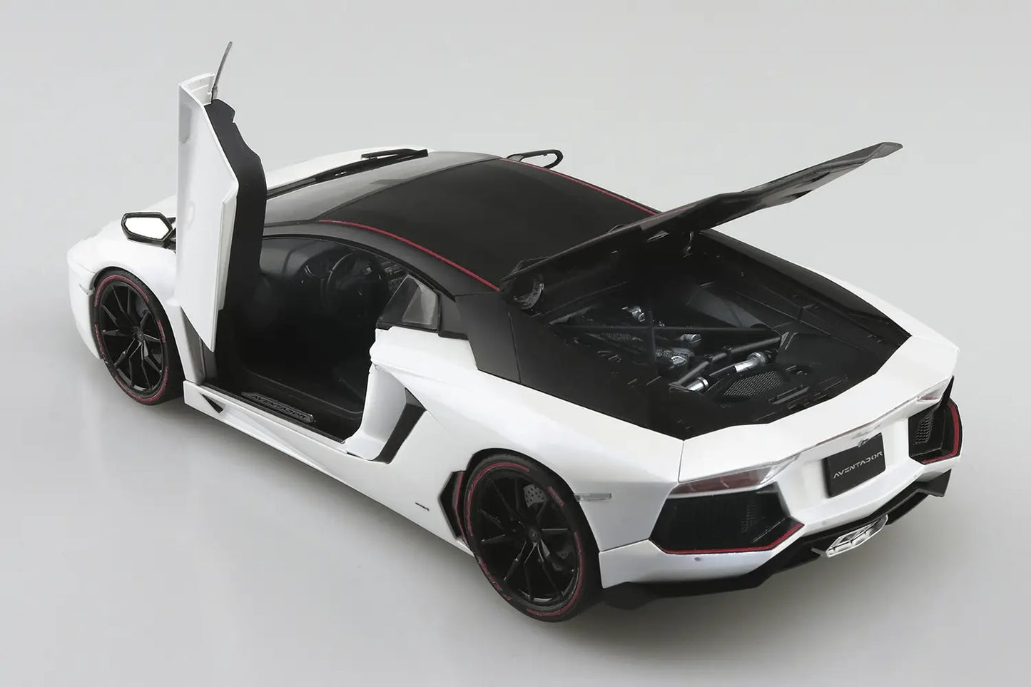 1/24 LAMBORGHINI AVENTADOR '14 Pirelli Edition