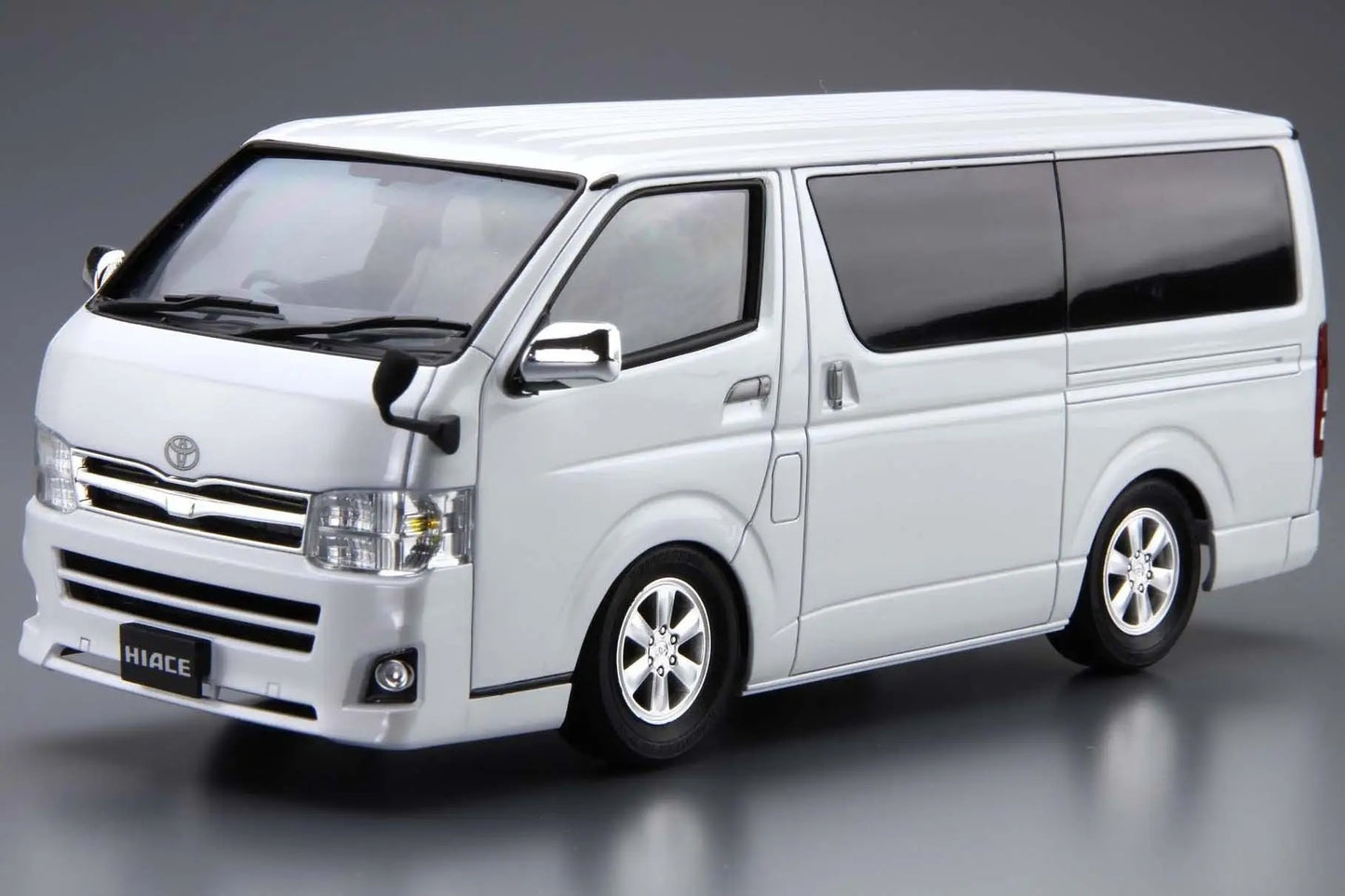 1/24 TOYOTA TRH200V HIACE SUPER GL '10
