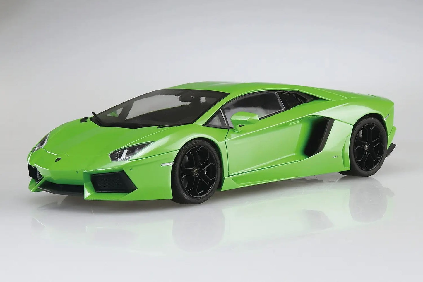 1/24 LAMBORGHINI AVENTADOR Green '11