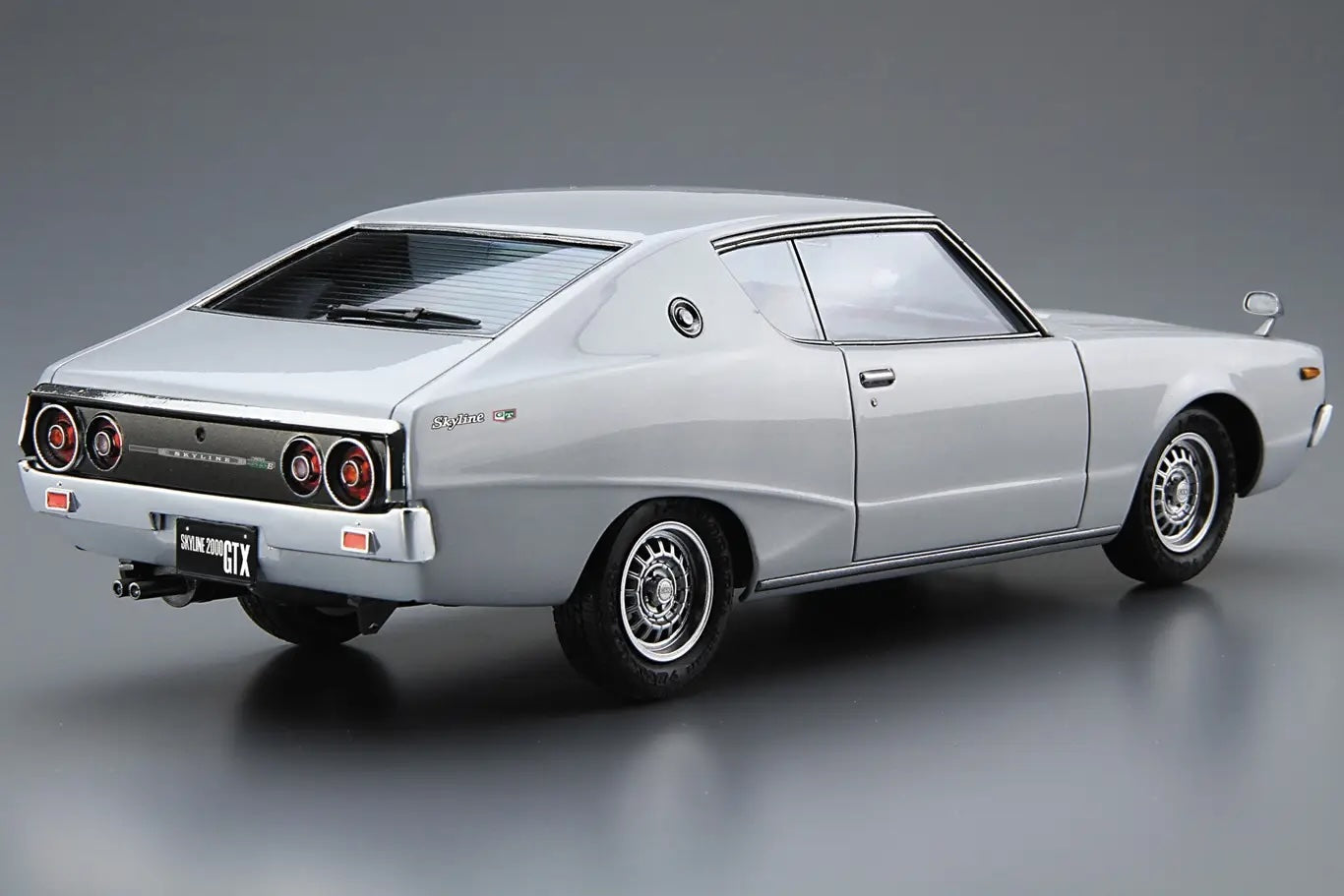 1/24 Ken & Mary NISSAN GC111 SKYLINE HT2000GTX-E S '76