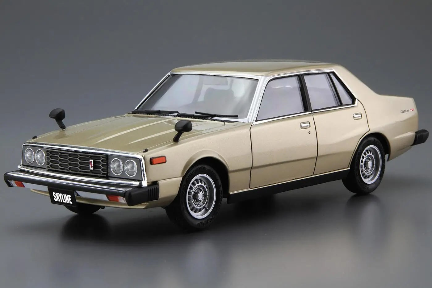 1/24 Mr. & Ms. NISSAN HGC211 SKYLINE 2000GT-E S '79