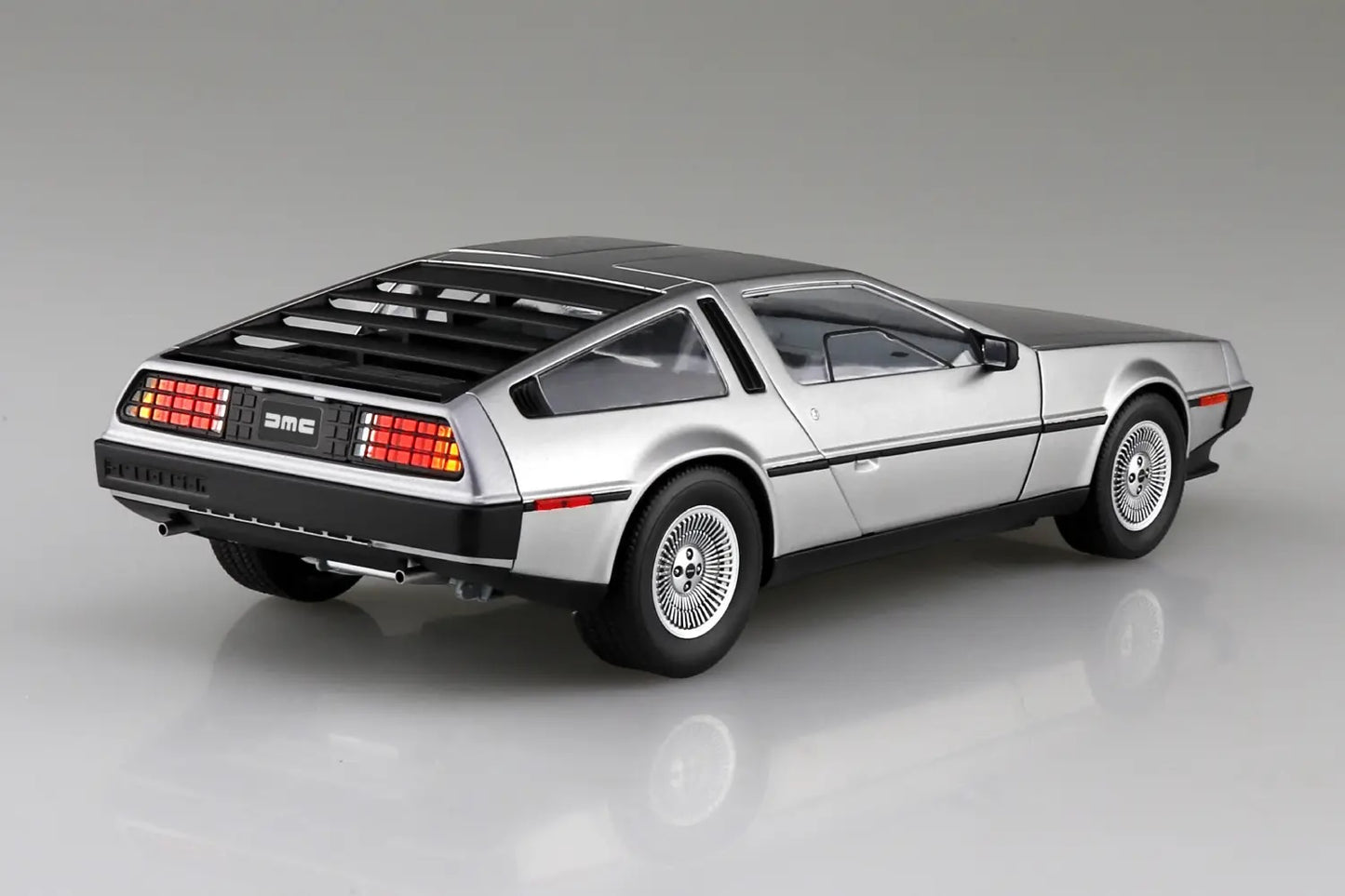 1/24 Delorean DMC-12 '82