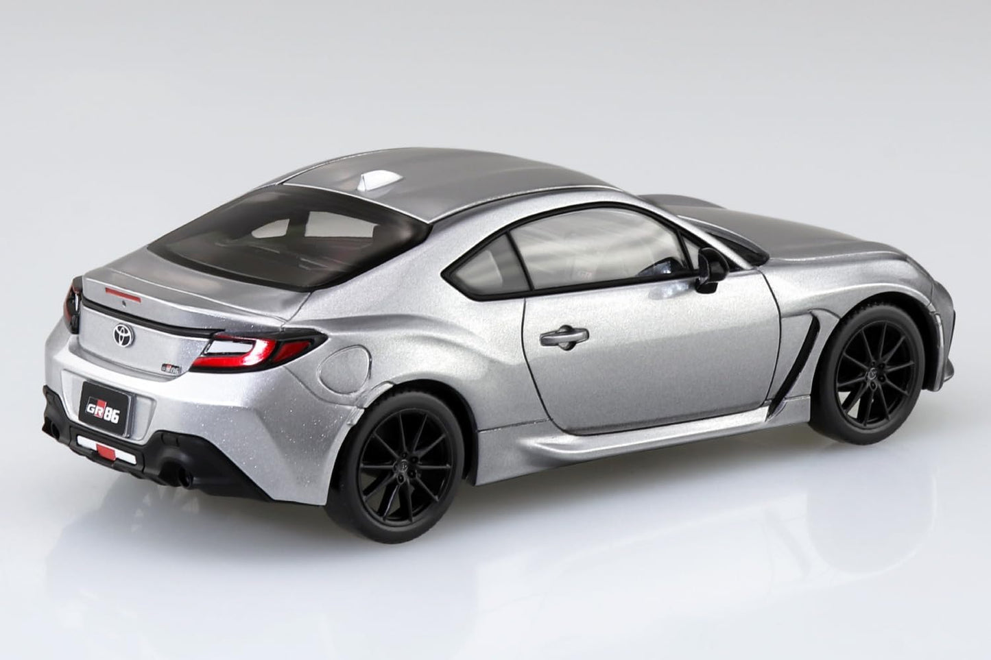 1/32 Toyota GR 86 (Ice Silver Metallic)