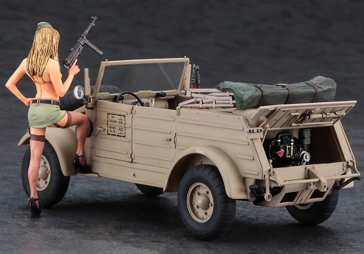 1/24 Pkw.K1 KÜBELWAGEN TYPE 82 (Balloon Tire) with BLOND GIRL’S FIGURE