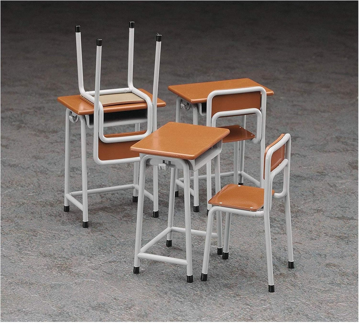 1/12 SCHOOL DESK & CHAIR