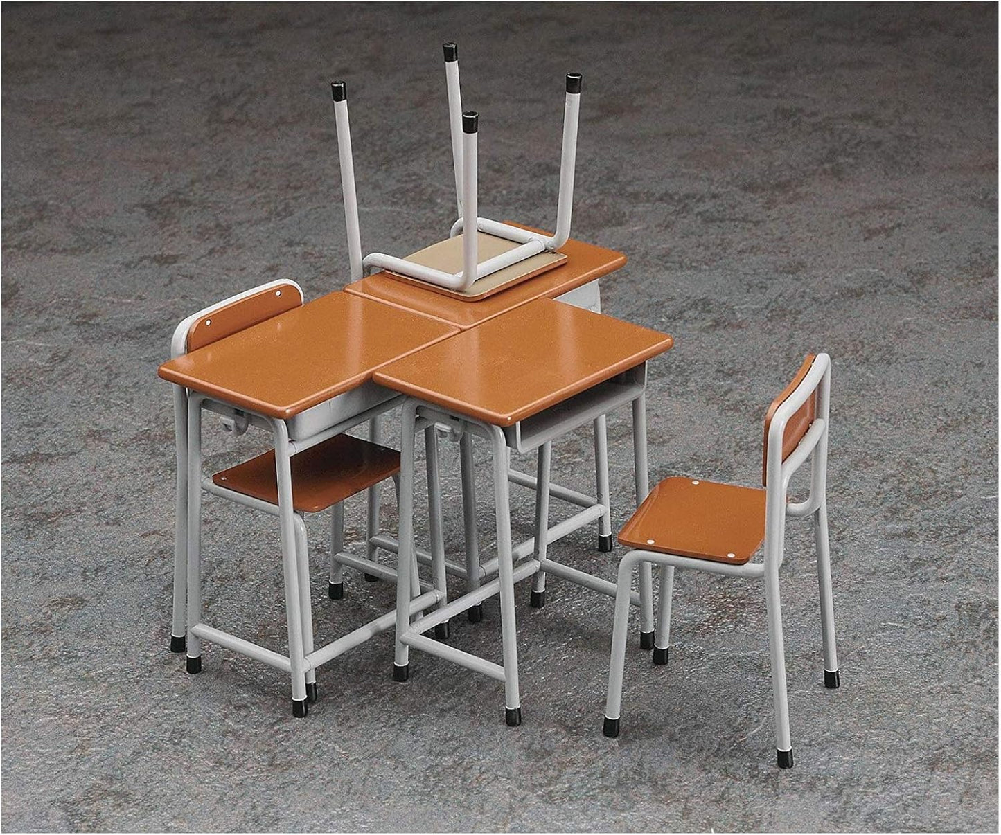1/12 SCHOOL DESK & CHAIR