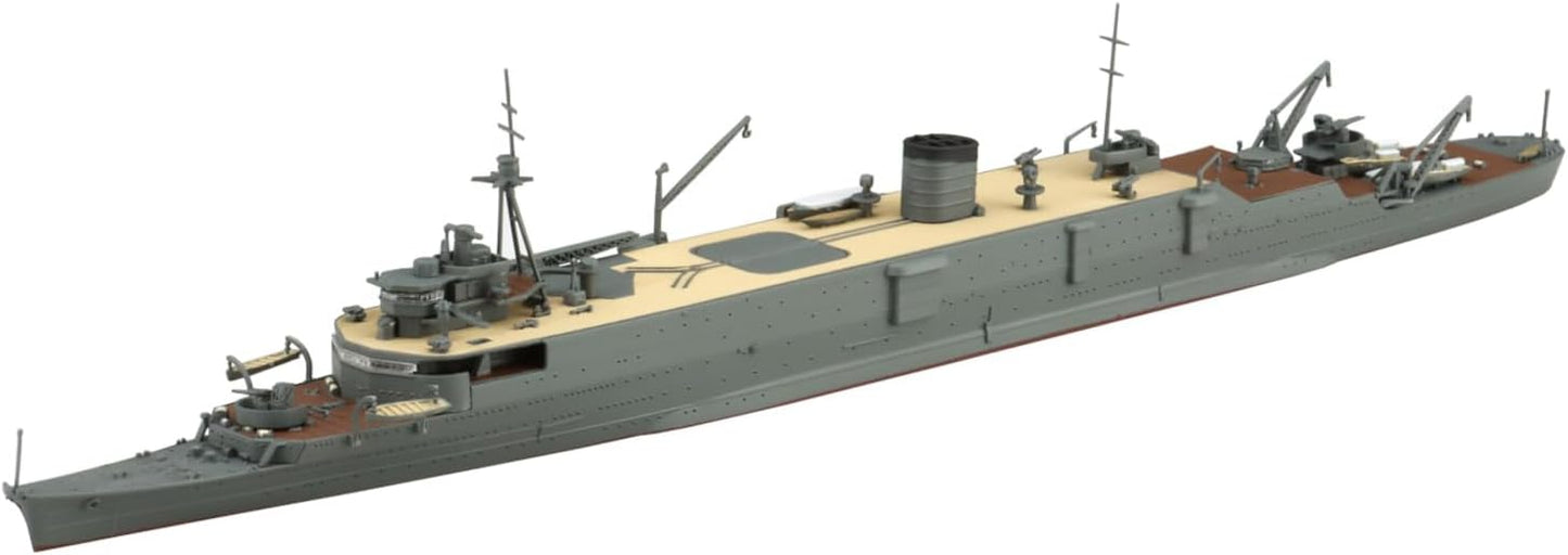 1/700 JAPANESE NAVY SUBMARINE DEPOT SHIP TAIGEI