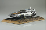 1/24 Time Machine from BACK TO THE FUTURE Part III with Railroad