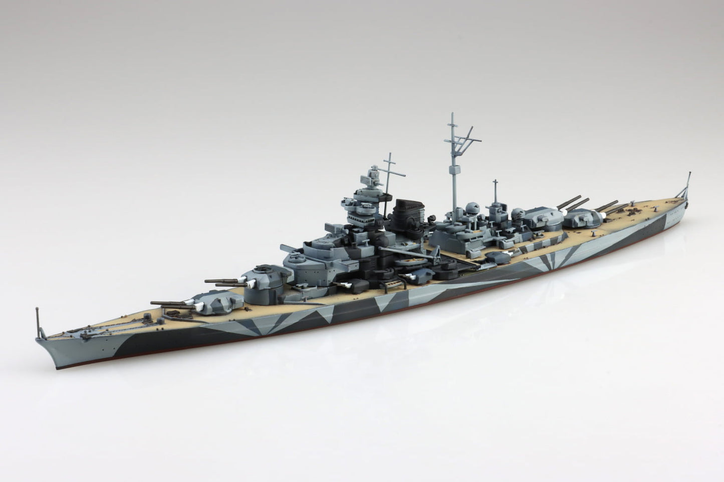 1/700 GERMAN BATTLESHIP TIRPITZ