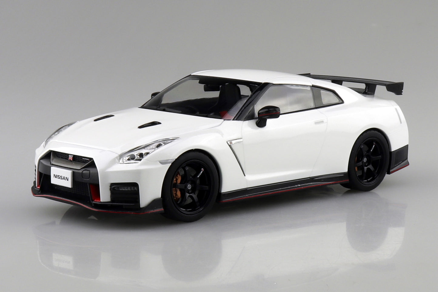 1/24 SNAP R35 NISSAN GT-R Nismo 2017 Brilliant White Pearl