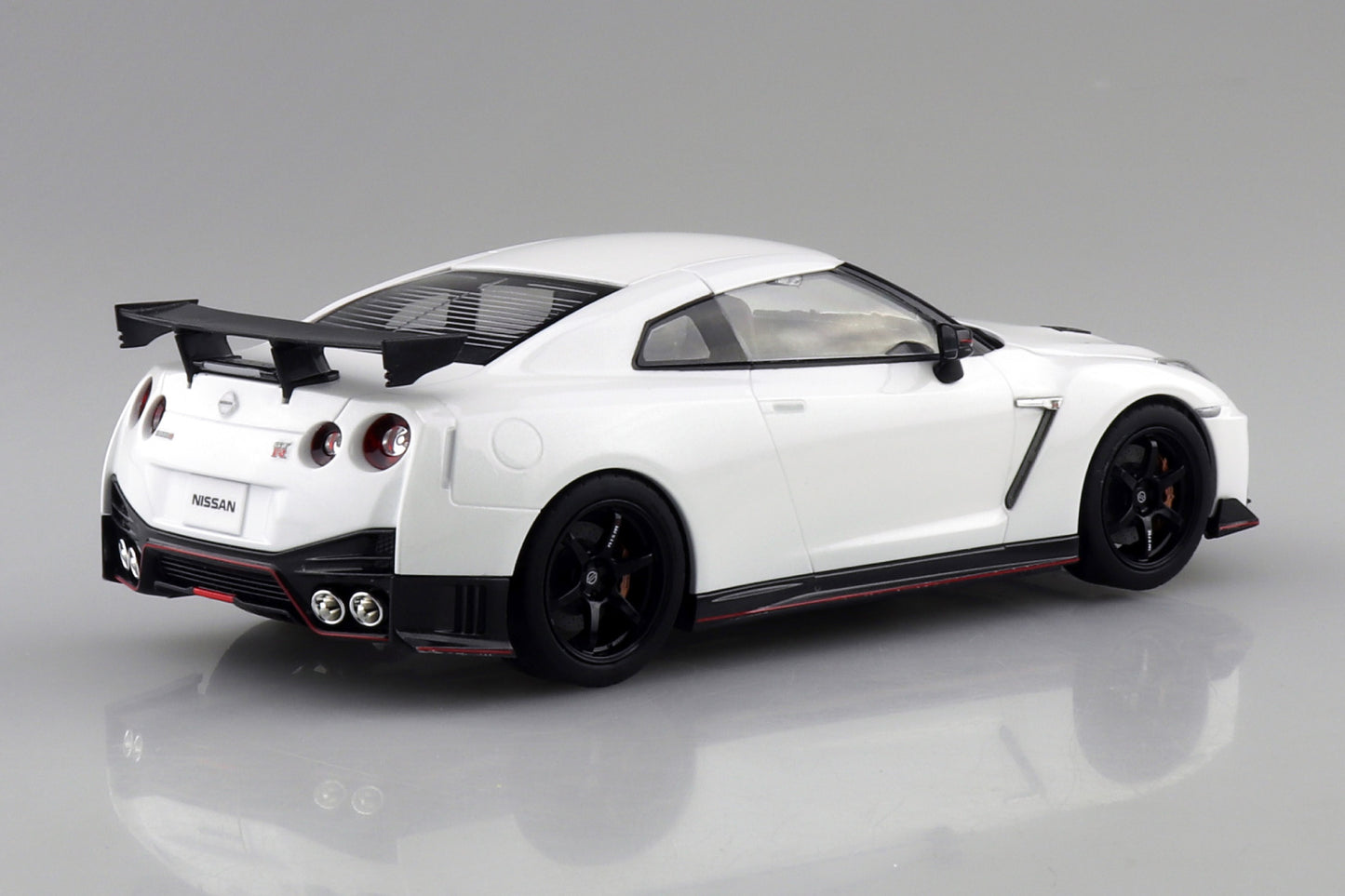 1/24 SNAP R35 NISSAN GT-R Nismo 2017 Brilliant White Pearl