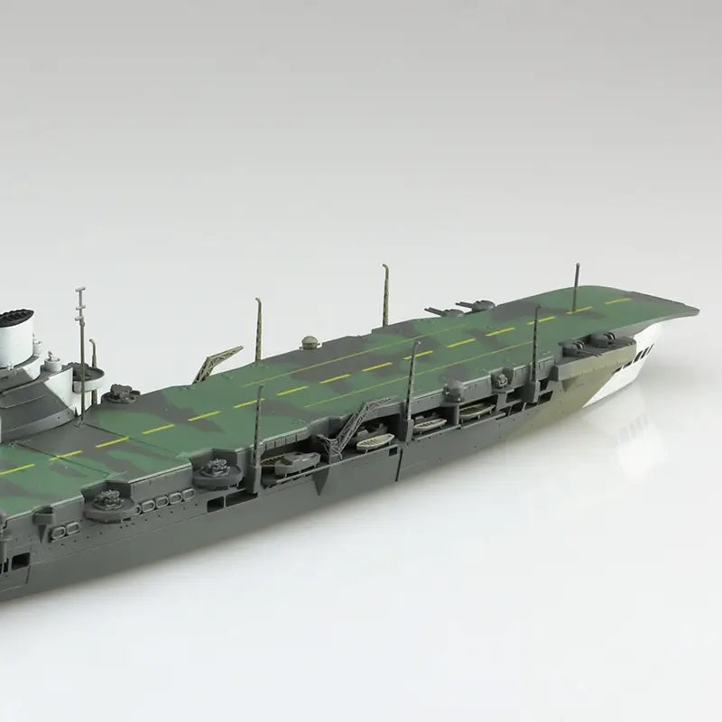 1/700 British AIRCRAFT Carrier Victorious